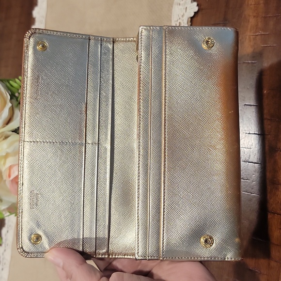 Authentic Prada Saffiano Metal wallet - Picture 8 of 13